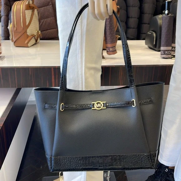 MICHAEL KORS
Reed Large Leather Belted Satchel Shoulder Tote Handbag 
Black - Picture 15 of 16